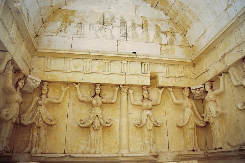 varna-tomb-of-sveshtari